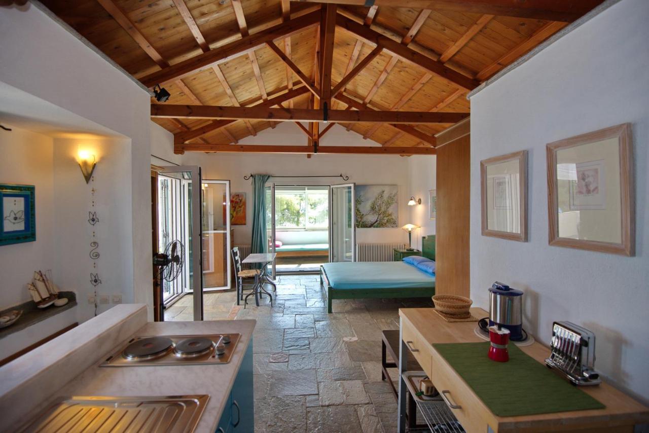 Villa Flora Views Exciting Imagination, 2 Apartments * Patitiri (Alonnisos)