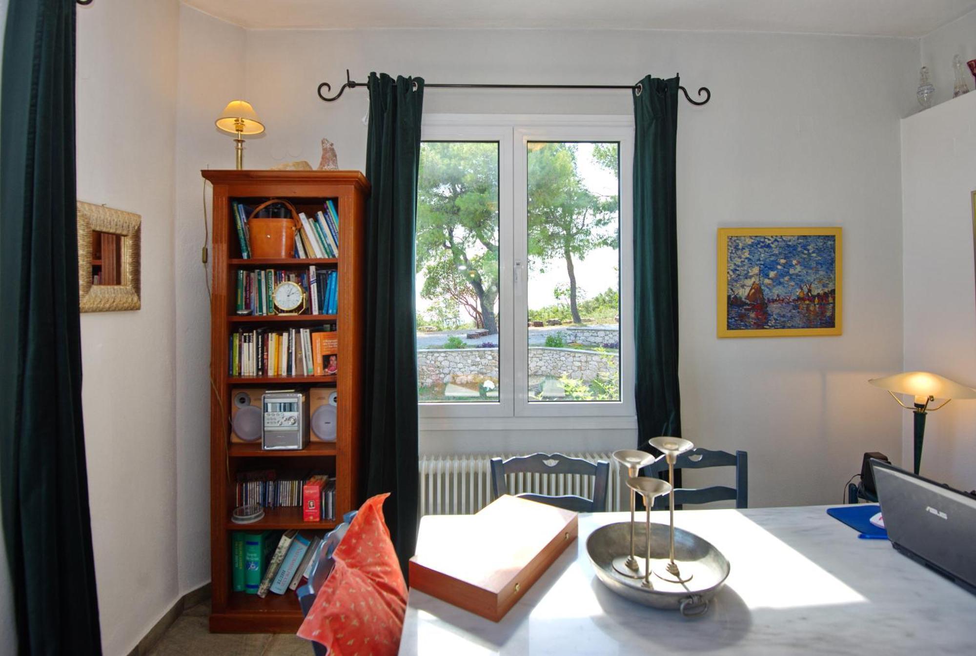 Villa Flora Views Exciting Imagination, 2 Apartments Patitiri (Alonnisos)